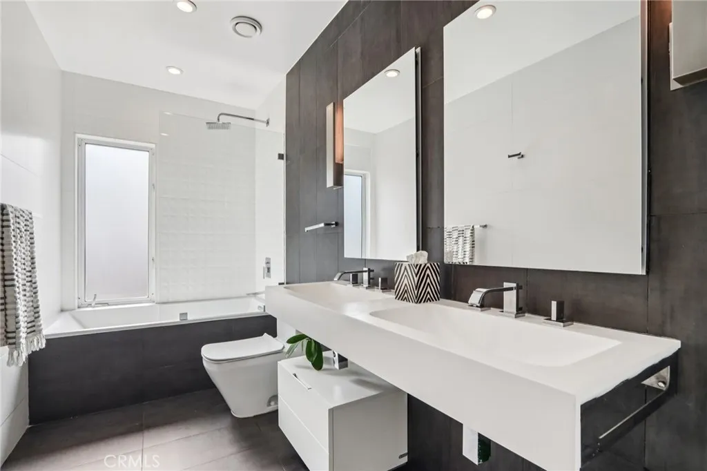 1726 N Occidental, Silver Lake, California 90026 home-pic-19